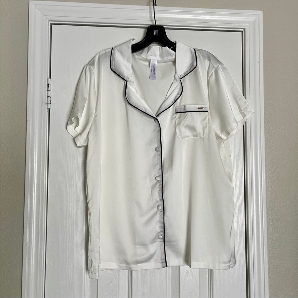 BLUEBELLA White & Black Satin PJs Set